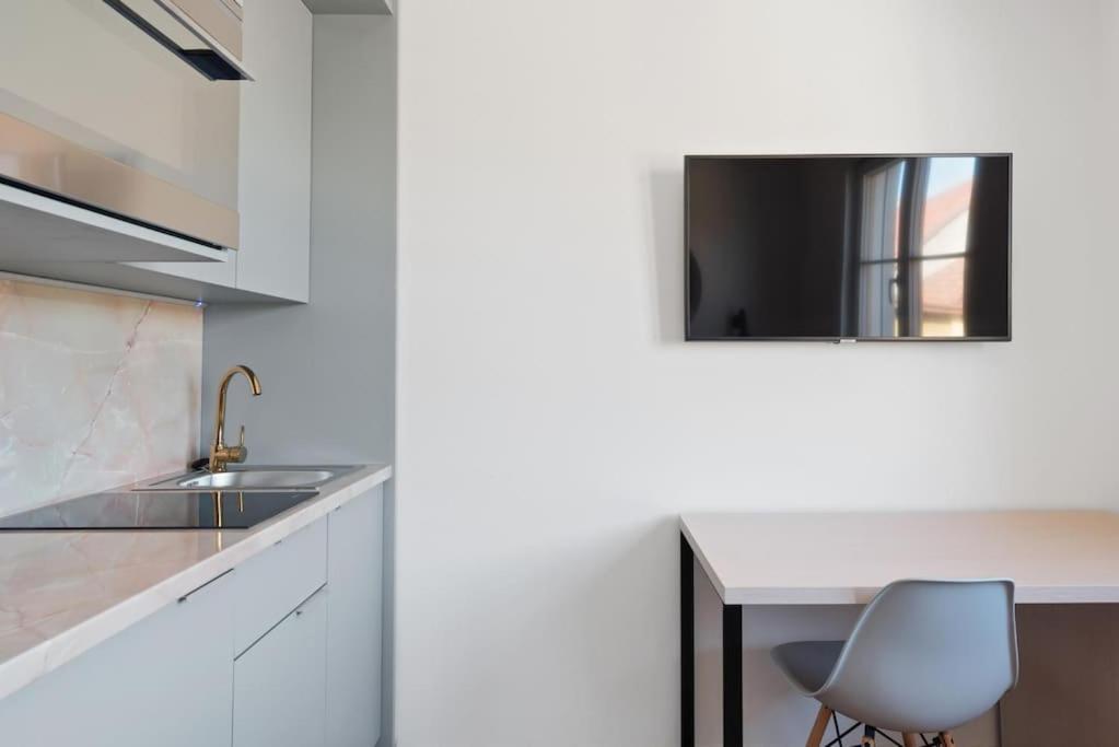 Schickes All-Inklusive Apartmentzimmer By Resida Asset Gmbh Brunn am Gebirge Luaran gambar